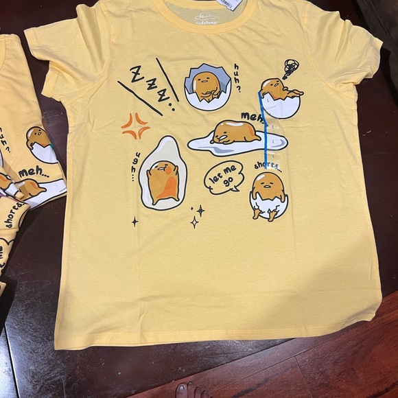 Gudetama Short Sleeve woman Sanrio shirts Yellow medium, large, X-Large and XXL. - Picture 4 of 6